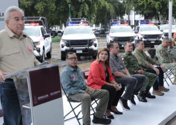 Para reforzar la seguridad de mujeres y niñas, el gobernador Rocha pone en marcha la nueva Unidad de Género y entregó patrullas para su operación