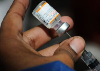 Vacunación Covid-19: ¿qué dosis se aplicarán en octubre 2023 y a quién le toca?