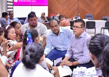 Atiende Edgar González a vecinos de San Francisco II