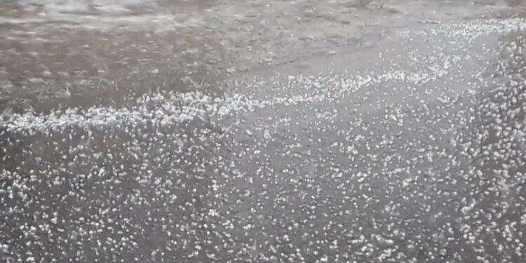 Lluvias y granizo sorprenden a Mazatlán el día de hoy