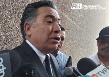 Inzunza Cázarez entrega ante el Congreso del Estado el segundo informe de gobierno de Rocha Moya