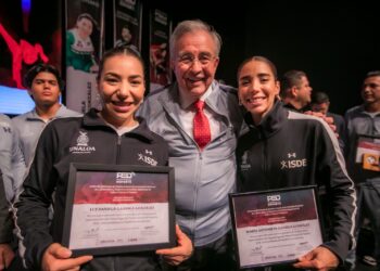 Entrega Rocha Moya el Premio Estatal del Deporte 2023