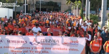 Marchan en Culiacán por la erradicación de la Violencia contra las Mujeres