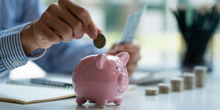 Subirá ISR al ahorro bancario en 2024: ¿cómo afecta a quienes tienen ahorros en bancos?