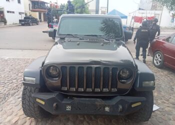 Grupo Élite de la PEP Sinaloa recupera camioneta robada en Estados Unidos
