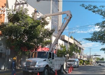 Sin luz en el centro de Culiacán tras choque