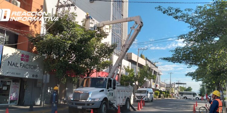 Sin luz en el centro de Culiacán tras choque
