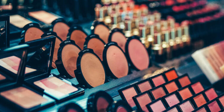 Sentencian a prisión a sujeto por el robo a una tienda de cosméticos