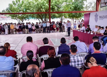 ” Los lunes cívicos son muy importantes para las escuelas porque aquí pueden exponer sus necesidades”, Edgar González