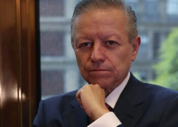 AMLO acepta renuncia de Zaldívar a la SCJN; va por terna de mujeres para futura ministra