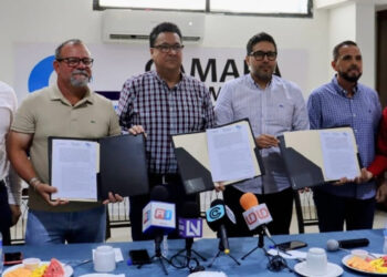 Coepriss y Canaco Servytur firman convenio de colaboración