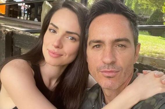 Mauricio Ochmann anuncia rompimiento con Paulina Burrola