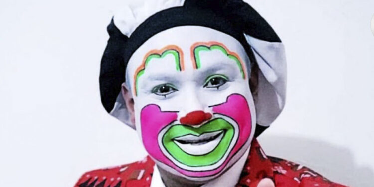 Brincos Dieras recuerda show donde fan sacó una pistola: “Agarré confianza con el vato”