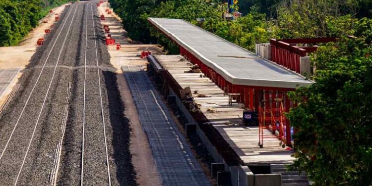 López Obrador supervisa Tren Maya e informa avances en Acapulco