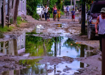 ” Todo mundo está contento ahorita en la Casa Redonda. Eso se lo agradecemos mucho al Presidente”: vecinos de Casa Redonda reciben a Edgar González