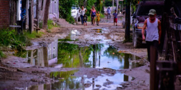 ” Todo mundo está contento ahorita en la Casa Redonda. Eso se lo agradecemos mucho al Presidente”: vecinos de Casa Redonda reciben a Edgar González