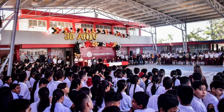 Celebra ETI 77 su 30 aniversario con una serie de actividades