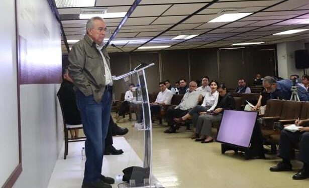 Asegura Rocha Moya que no hubo acarreos en su segundo informe en Palacio de Gobierno