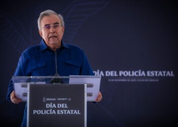 Está prohibido que funcionarios del gabinete o aspirantes a candidaturas acompañen a Sheinbaum: Rocha Moya