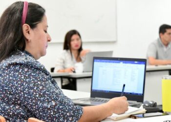 Gobierno de Rubén Rocha cubre bono de homologación a Directores Federalizados desde Inicial hasta Primaria