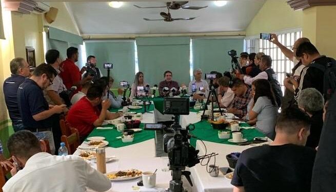 Muy descarado el carrusel de Obras Públicas del Estado de Sinaloa; Cuén Ojeda