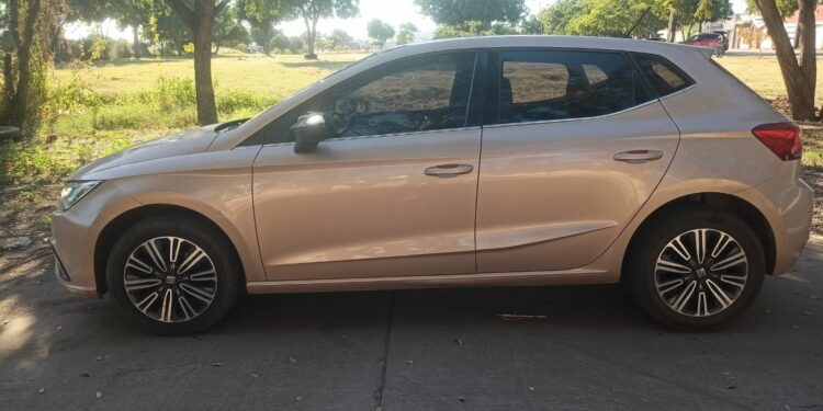 Recupera Policía de Investigación auto robado en Jalisco en calles de Culiacán