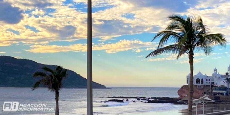Sábado con clima agradable y parcialmente nublado en Mazatlán