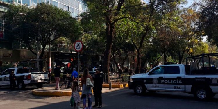 Asesinan a hombre en la Condesa; se negó a dar su nómina