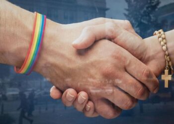 La Iglesia católica aprueba bendecir a las parejas del mismo sexo, pero no las equipara al matrimonio