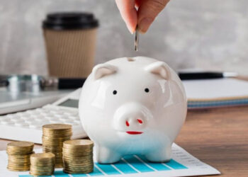 SAT: ¿Debes pagar impuestos si recibes caja de ahorro?