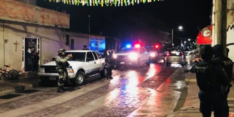 Hallan cinco cuerpos con signos de violencia cerca de la Universidad de Guanajuato en Celaya