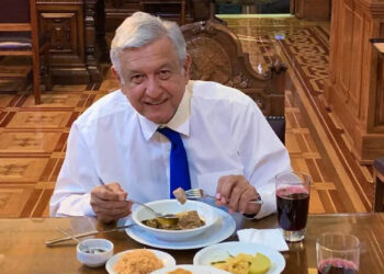 ¿Y la austeridad?, AMLO tiene chef privado que gana 62 mil pesos