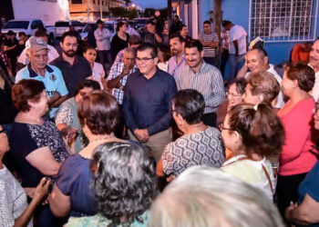 Edgar González, escucha y se compromete a atender las necesidades de la colonia Olímpica