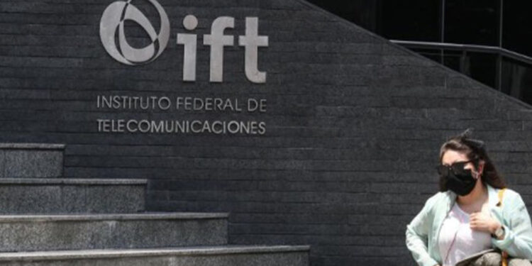 A más tardar el año próximo AMLO enviará iniciativa para extinguir organismos autónomos