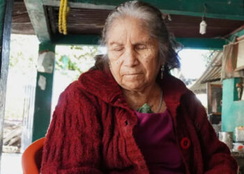 Artesana mexicana ciega causa sensación en Navidad con nacimientos miniatura