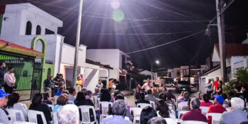 Renueva Gobierno de Mazatlán Alumbrado Público en el Fraccionamiento El Toreo
