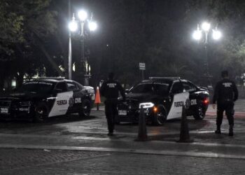 Juez ordena a secretario de Gobierno de NL no usar fuerza pública para blindar Palacio