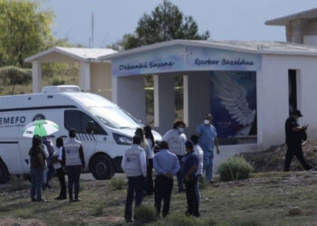 Con cristales rotos y lápida dañada: ingresan al mausoleo de Debanhi Escobar y causan destrozos en su tumba