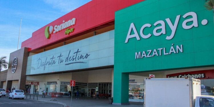 Propondrán ante el Congreso eliminar el cobro de estacionamiento en plazas comerciales