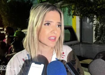 Estrella Palacios trata de evadir a la prensa en evento político de Morena
