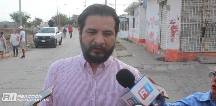 Continúa Planeación suspendiendo obras y anuncios para su regularización