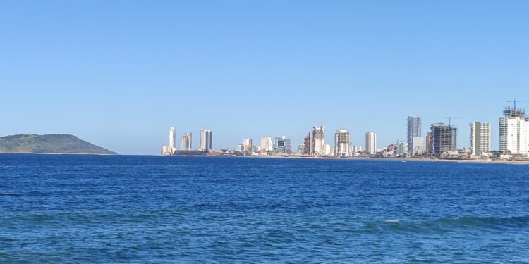 Sábado soleado y con condiciones agradables en Mazatlán