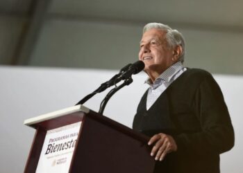 López Obrador enviará dos iniciativas de reforma constitucional en materia laboral