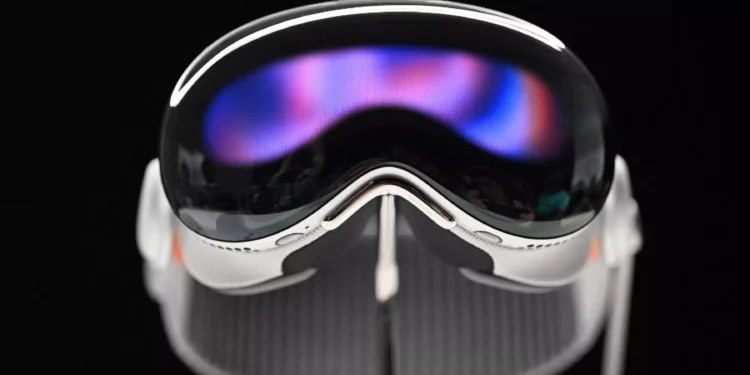 Apple lanzará sus Vision Pro en febrero. Este será su precio y características