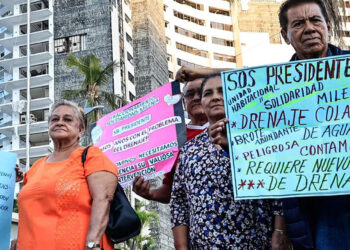 Denuncian apoyos insuficientes en Acapulco tras Otis ante visita de López Obrador