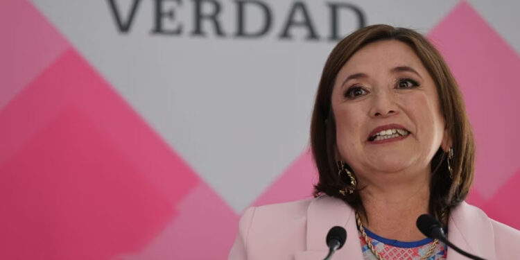 Xóchitl Gálvez inicia su “Conferencia de la verdad” con señalamientos a AMLO por “el sexenio más violento”