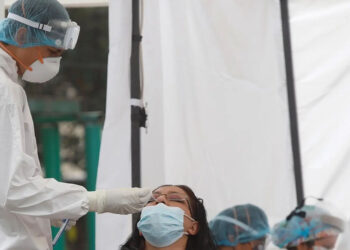 México reconoce aumento de COVID-19 y de enfermedades respiratorias agudas