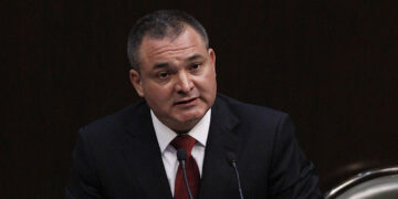 Rechaza jueza echar vinculación a proceso contra hermana y sobrino de García Luna