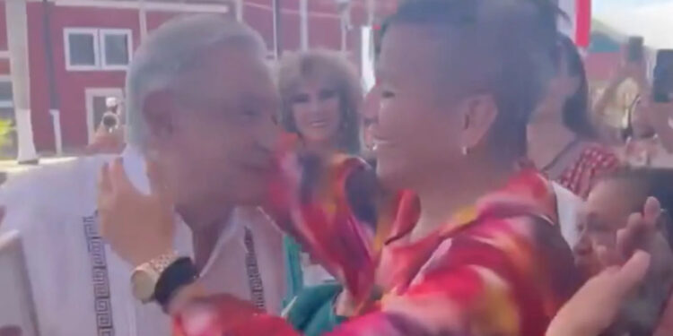 Niega López Obrador haber rechazado a diputada trans Salma Luévano