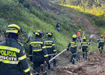 34 muertos, en su mayoría niños, tras derrumbe en Colombia